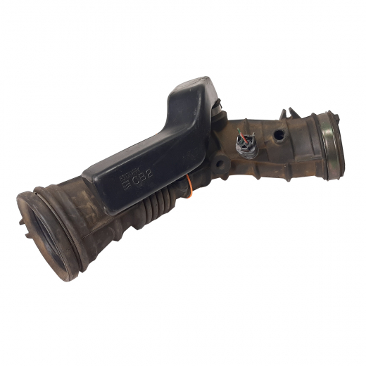 Патрубок воздушного фильтра Honda Civic/ Ferio '95-'00/ Domani '97-'01/ Integra SJ '96-'01/ Partner '96-'06/ Isuzu Gemini '97-'00 (D15B VTEC, D16A) Контрактный
