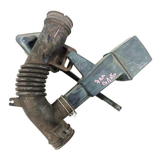 Патрубок воздушного фильтра Toyota Harrier '97-'03 (5S-FE) Контрактный