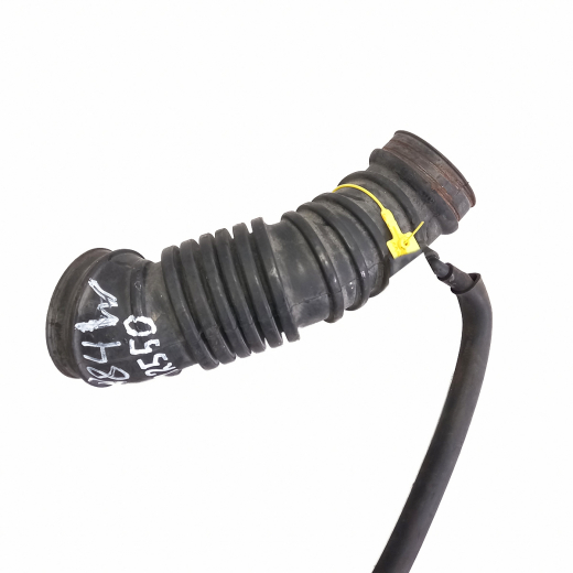 Патрубок воздушного фильтра Mitsubishi Chariot Grandis '97-'00/ RVR Sport Gear '97-'02 (4G64 GDI) Контрактный