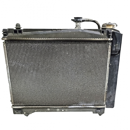 Радиатор охлаждения Toyota Vitz/ Yaris / Ractis '10-'16 / Spade / Porte / Corolla Axio '12-'17 (1NR-FE) CVT, MT контрактный в сборе