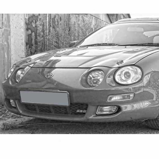 Решетка бампера Toyota Celica '95-'99 передняя контрактная