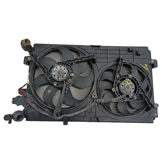 Радиатор охлаждения Volkswagen Golf IV '97-'06 (AHW, AKQ, APE, AXP, BCA, BAD, AEH, APF, AKL, AVU, BFQ, ATN, AUS, AZD, BCB, AGN, BAF, AGU, AUQ, ARZ, AUM, AWD, AGP, AQM, APK, AQY, AZG, AZJ, AZH, AGZ, AQN, AAA, AQP, AUE, BDE, BFH, BML) контрактный в сборе