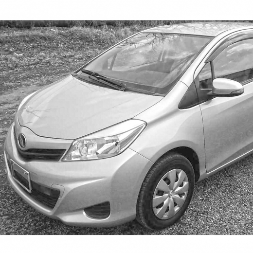 Крыло переднее Toyota Vitz/ Yaris '10-'17 левое контрактное
