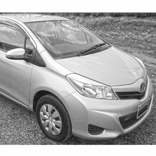 Крыло переднее Toyota Vitz/ Yaris '10-'17 правое контрактное