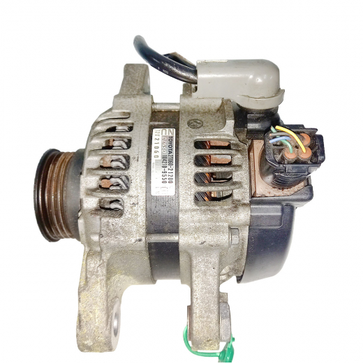 Генератор двигателя Toyota Corolla Axio/ Fielder/ Auris/ Spade/ Porte '12-'17/ Vitz RS MT '14-'17/ Ractis '10-'16 (1NZ-FE) квадратный разъем, 4 конт. контрактный