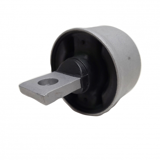 Сайлентблок заднего нижнего рычага продольный R8 4120A125