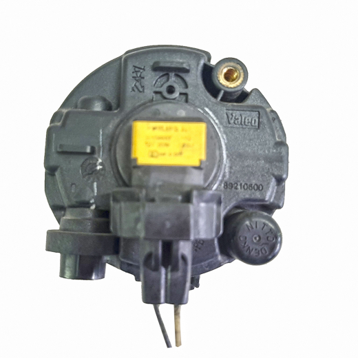Противотуманная фара Nissan Juke '10-'20/ Cube '08-'20/ Murano '08-'16/ Note '05-'12/ Presage '03-'09/ Serena '10-'16/ Serena '05-'10/ Teana '08-'14/ Tiida '04-'12/ Tiida Latio '04-'12/ X-Trail '07-'15/ Vanette/ NV200 '09-'20/ Lafesta '04-'11/ Mitsubishi Delica D3 '11-'20/ Infiniti Ex/ Qx50 '08-'20/ M/ Q70 '10-'20/ G/ Q60 '06-'15 левая=правая 27-04, круглая, без креплений (A044633) контрактная