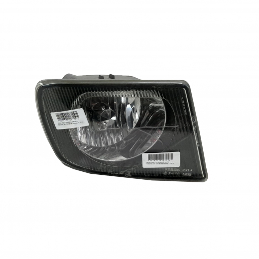 Противотуманная фара Nissan Wingroad '99-'01/ Presage '98-'01 правая белая (21-77) контрактная