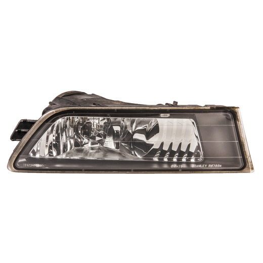 Противотуманная фара Honda Accord/ Isuzu Aska '97-'00 правая черная (67-89) контрактная