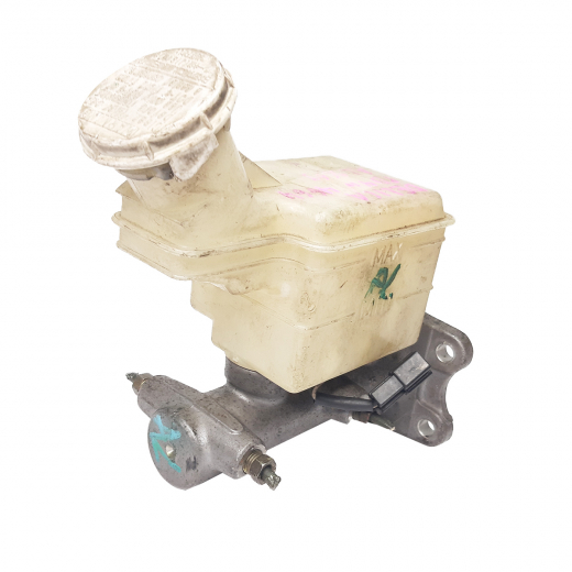 Главный тормозной цилиндр Mitsubishi Delica Space Gear '94-'07 (система ABS) контрактный