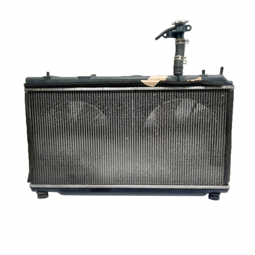 Радиатор охлаждения Honda Mobilio '04-'08/ Spike '02-'08 (L15A) контрактный в сборе