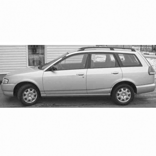 Стекло боковое в кузов Nissan Wingroad '99-'06 заднее левое контрактное