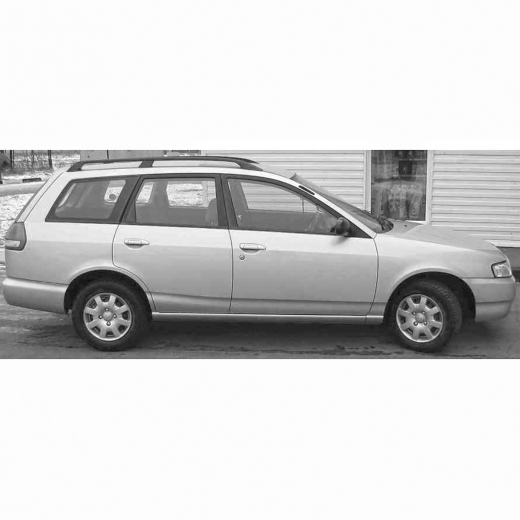 Стекло боковое в кузов Nissan Wingroad '99-'06 заднее правое контрактное