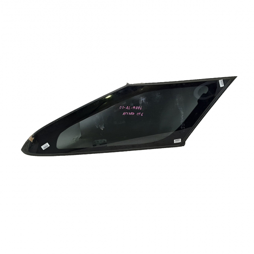 Стекло боковое в кузов Honda Accord Wagon '97-'02 заднее правое контрактное
