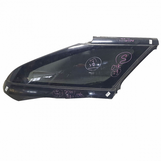 Стекло боковое в кузов Honda Accord Wagon '97-'02 заднее правое контрактное