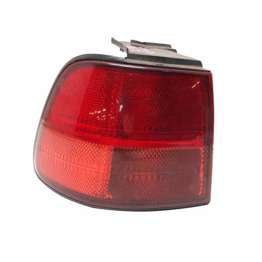 Стоп сигнал Nissan Liberty '98-'05 левый красный (48-53A) контрактный