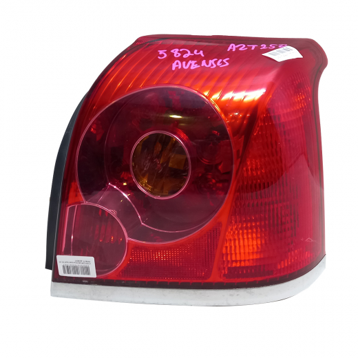 Стоп сигнал Toyota Avensis '03-'06 правый (05-45) контрактный