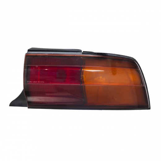 Стоп сигнал Toyota Camry '90-'92 правый (32-90) контрактный