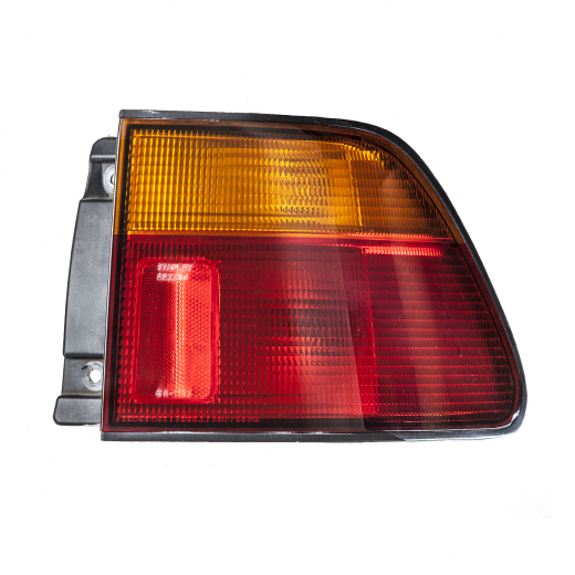 Стоп сигнал Honda Orthia '96-'99/ Partner '96-'06 правый желтый (043-2204) контрактный
