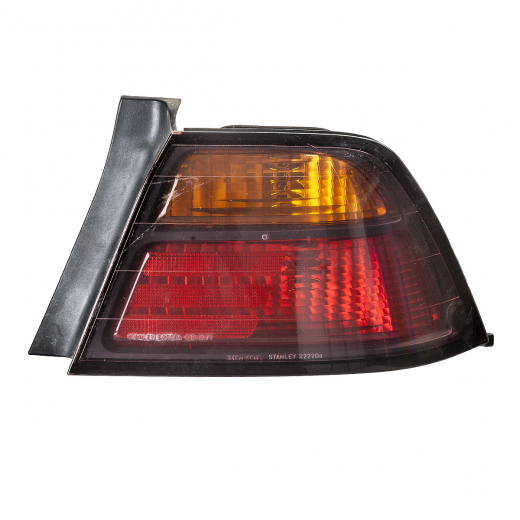 Стоп сигнал Honda Accord/ Isuzu Aska '97-'00 правый (22-20) контрактный