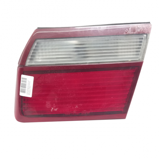Стоп сигнал Mazda Capella '97-'99 правый в крышку (226-61827) контрактный