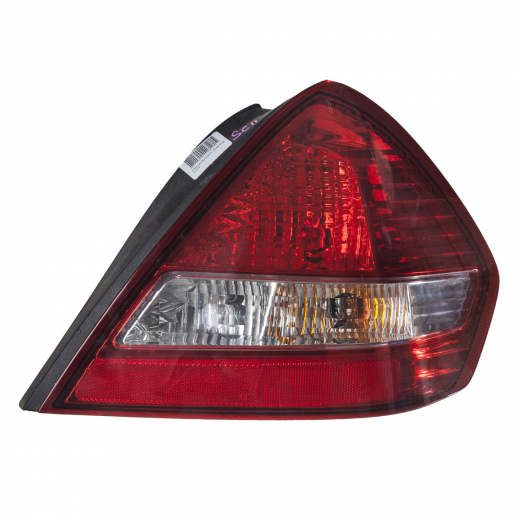 Стоп сигнал Nissan Tiida Latio '04-'12 правый (40-88) контрактный