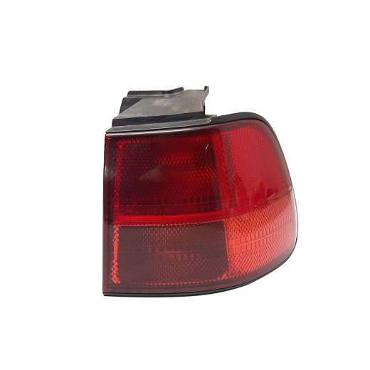 Стоп сигнал Nissan Liberty '98-'05 правый красный (48-53A) контрактный