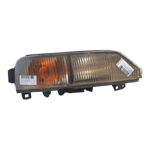 Повторитель поворота в бампер Nissan Skyline '96-'98 правый с туманкой (220-66232,114-66232) контрактный