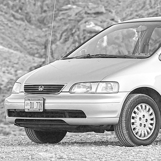 Капот Honda Odyssey '94-'99 контрактный решетка