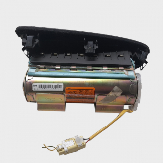 Подушка безопасности в панель Toyota Kluger/ Highlander '00-'07 контрактная 7397048050B0