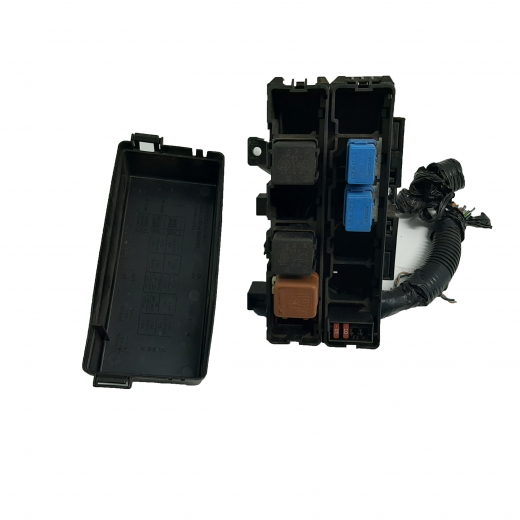 Блок реле (под капот) Nissan Pathfinder '05-'14/ Navara '05-'15 контрактный