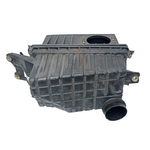 Корпус воздушного фильтра Nissan Terrano/ Regulus '95-'03/ Elgrand '97-'02 (VG33E) Контрактный