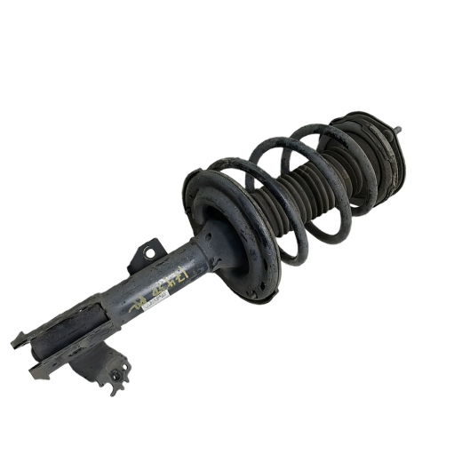 Стойка амортизатора Toyota Camry '11-'18 2WD передняя правая в сборе  контрактная