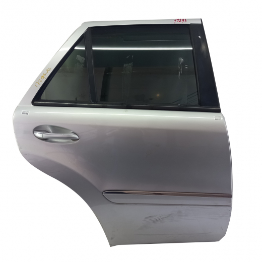 Дверь задняя правая Mercedes-Benz ML '05-'11 контрактная
