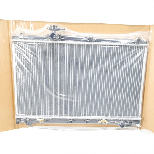 Радиатор охлаждения Toyota Voxy/ Noah '01-'14/ Ipsum '01-'09 (1AZ-FSE, 3ZR-FE, 3ZR-FAE, 2AZ-FE) Panda