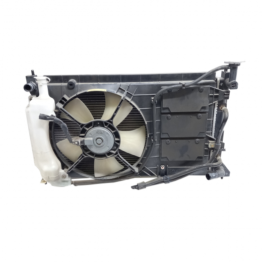 Радиатор охлаждения Mitsubishi Colt '02-'12 (4G19, 4G15) CVT контрактный в сборе
