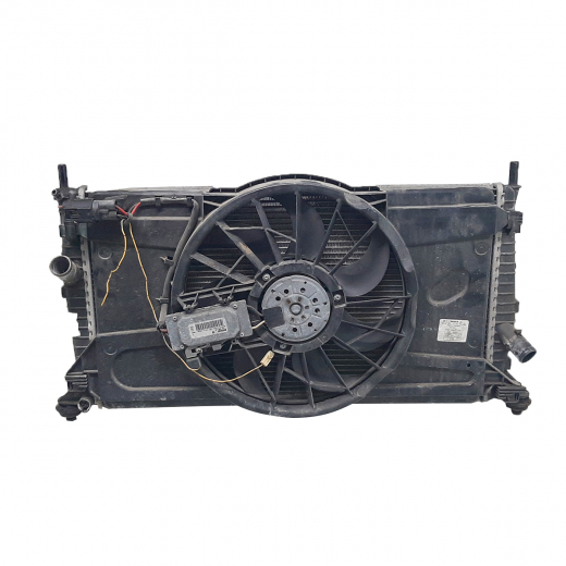 Радиатор охлаждения Mazda MazdaMazda 3/ Axela '03-'09 (Z6-VE, ZY-VE) контрактный в сборе