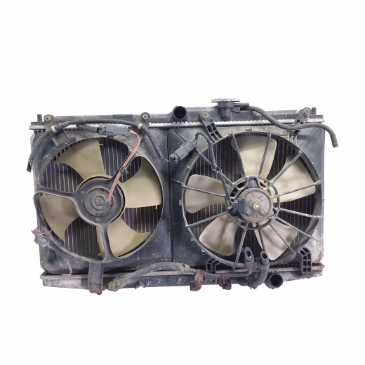 Радиатор охлаждения Honda Accord/ Torneo / Isuzu Aska '97-'02 (F18B, F20B, F23A, H23A, H22A) AT контрактный в сборе