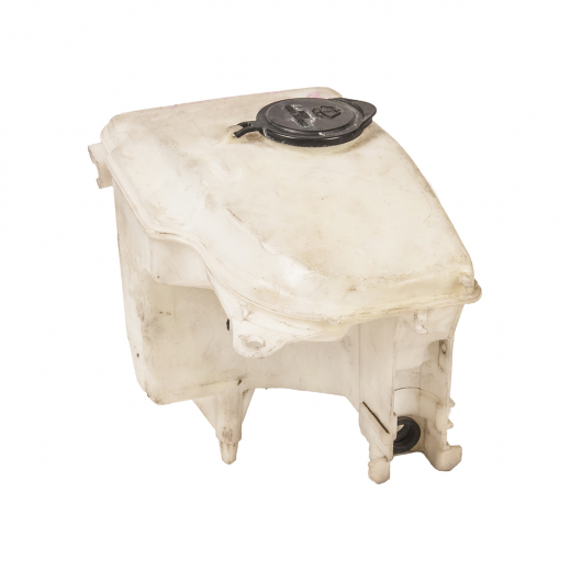 Бачок омывателя Toyota Trueno '91-'00/ Marino '92-'98/ Carib '95-'02/ Sprinter '91-'02/ Corolla '91-'02/ Ceres '92-'98/ Levin '91-'00/ Spacio '97-'01 контрактный