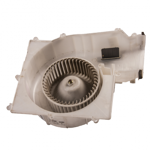 Моторчик печки Nissan Bluebird Sylphy '00-'06/ Primera '01-'07/ Pulsar '99-'11/ Sunny '98-'04/ Tino '98-'03 под реостат (резистор) контрактный