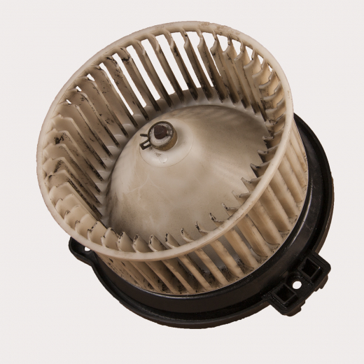 Моторчик печки Honda Insight '99-'06/ Integra '93-'01/ Integra SJ '96-'01/ Orthia '96-'02/ Partner '96-'06/ Prelude '91-'96/ S-MX '96-'02/ Rafaga '93-'97/ Accord '93-'97/ Ascot '93-'97/ Civic '91-'96/ Civic '95-'00/ Domani '92-'96/ Domani '97-'01/ Isuzu Gemini '97-'00 контрактный