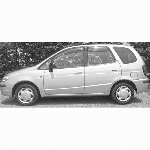 Дверь передняя левая Toyota Spacio '97-'01 контрактная