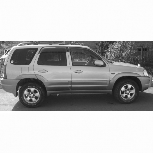 Дверь передняя правая Mazda Tribute '00-'05 контрактная