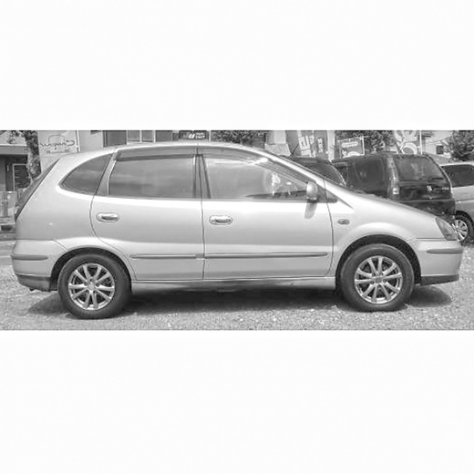 Дверь передняя правая Nissan Tino '98-'03 контрактная