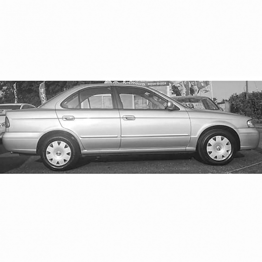 Дверь передняя правая Nissan Sunny '98-'04 контрактная