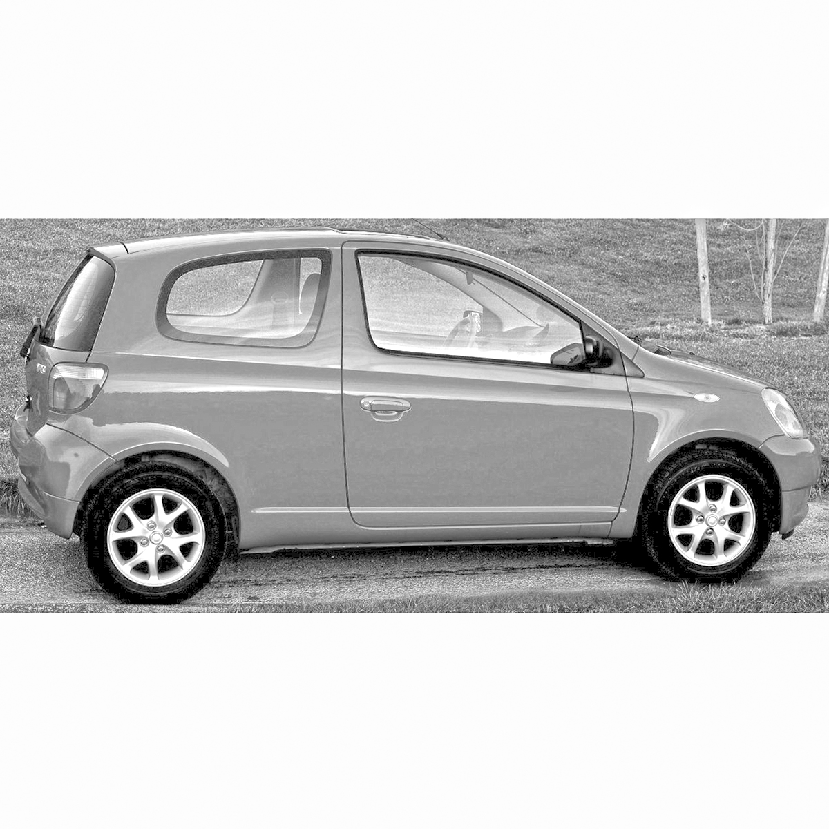 Тойота витц 1999-2001. Витц 3 двери. Тойота витц розовая. Toyota vitz 3. Тойота витц мокрый асфальт.