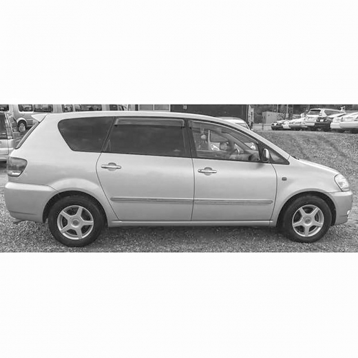 Дверь передняя правая Toyota Ipsum '01-'09 контрактная