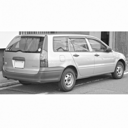 Дверь задняя правая Mitsubishi Lancer Cedia '00-'03 / Lancer '03-'10 контрактная Wagon