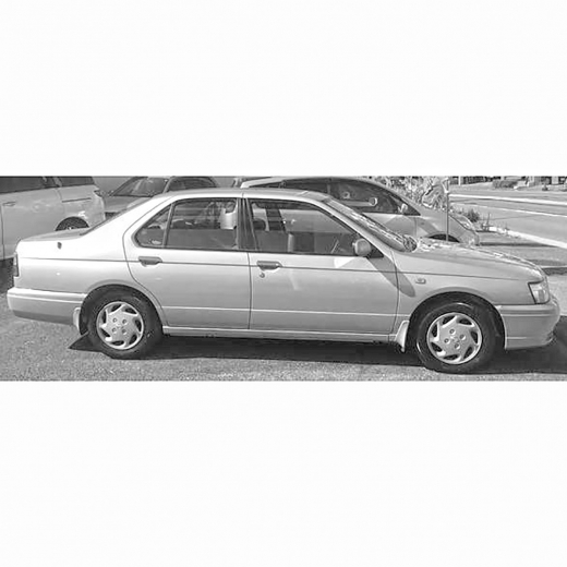 Дверь задняя правая Nissan Bluebird '96-'01 контрактная