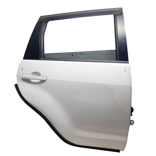 Дверь задняя правая Toyota Ist/ Scion xA '02-'07 контрактная